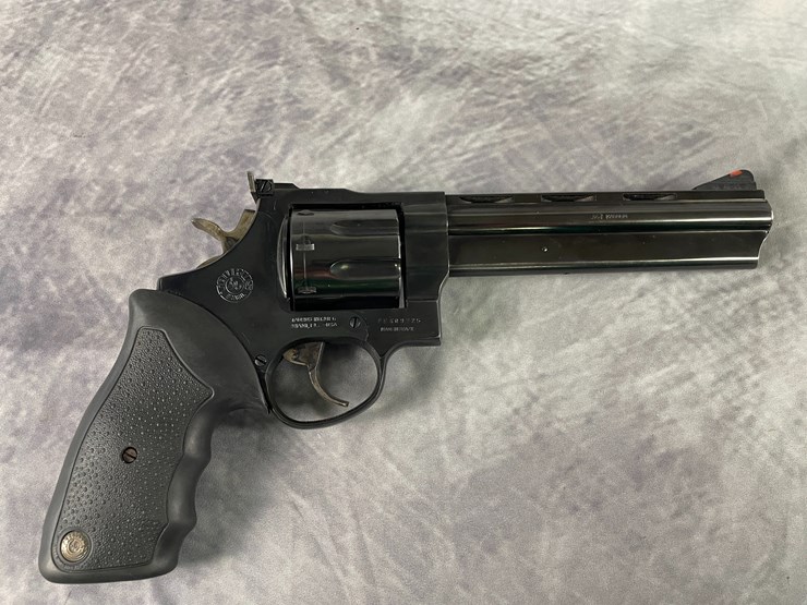#6204-•-taurus-brazil-.357-magnum-revolver-pistol,-sn:-pf409725,-(downing,-wi)-image-1
