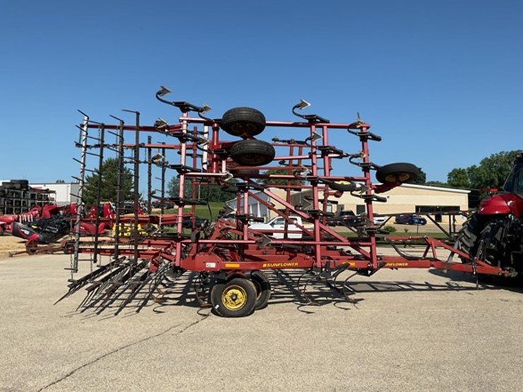 2005-sunflower-5035-32-image-6