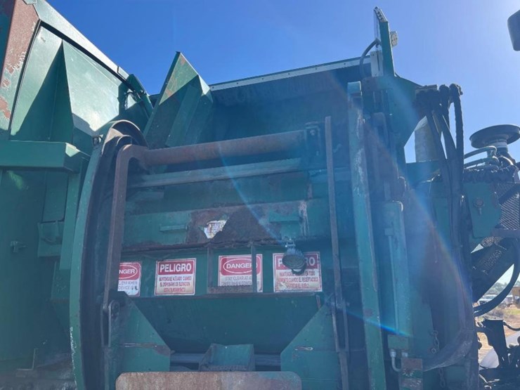 2015-mack-leu633-image-26