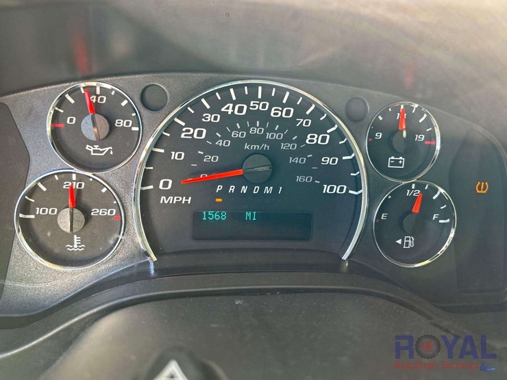 2012-gmc-3500-image-17