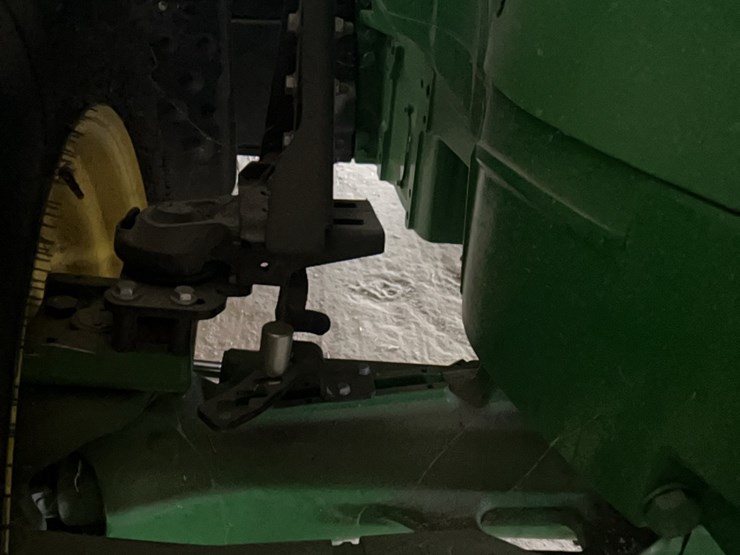 john-deere-7210-image-25