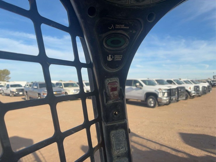 2019-bobcat-s570-image-12