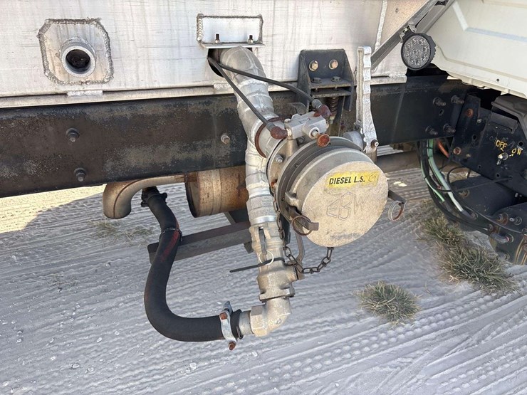 2006-international-durastar-4300-image-15