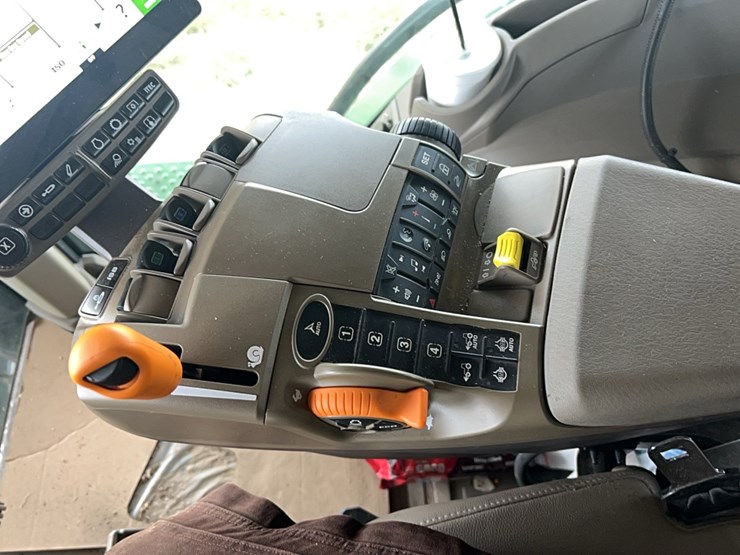 john-deere-7r-210-image-25