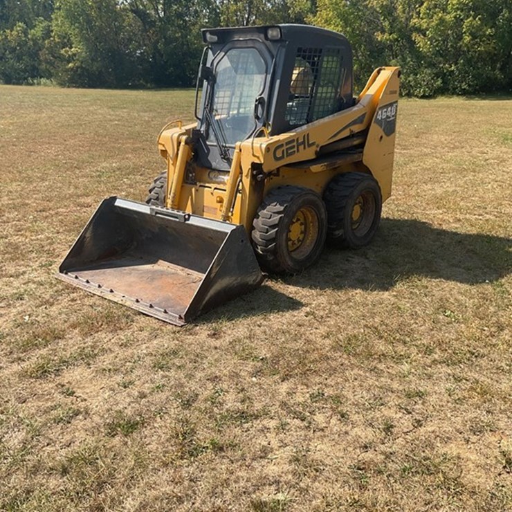 2005 GEHL 4640