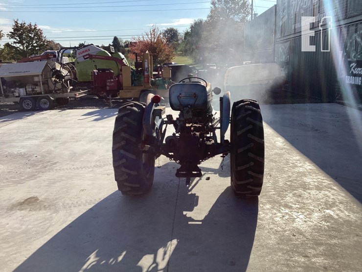 1967-ford-3000-image-3