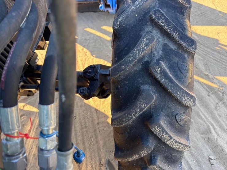 new-holland-t4.75-image-11