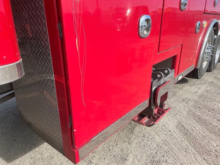 #3822-•-2019-peterbilt-heavy-rotator-truck-(has-mn-title-in-delay,-may-take-6-8-weeks)-image-24