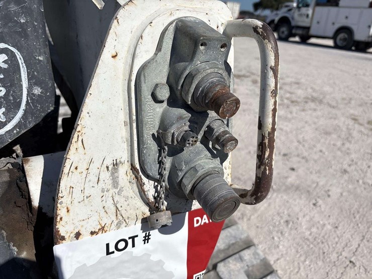 2018-bobcat-t750-image-9