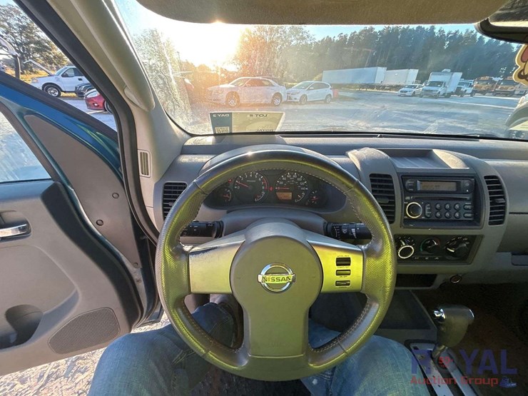 2005-nissan-frontier-image-13