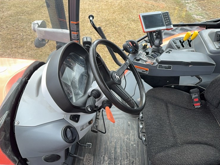 kubota-m7-172-premium-image-76