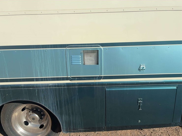 1997-chevrolet-p30-image-10