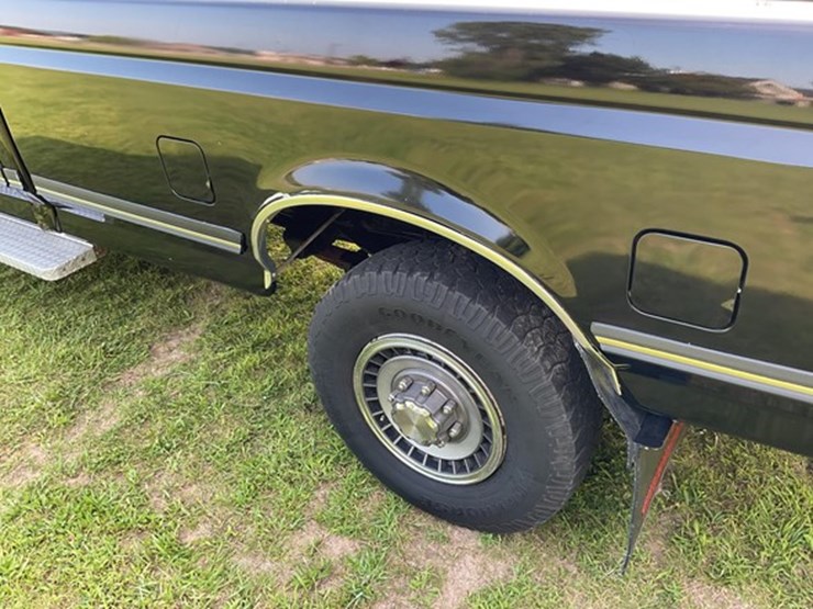1988-ford-f250-xlt-lariat-image-16