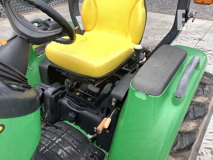 2005-john-deere-3120-image-14