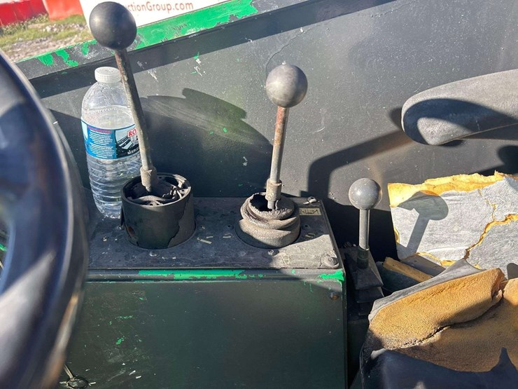 2013-sky-trak-6042-image-8