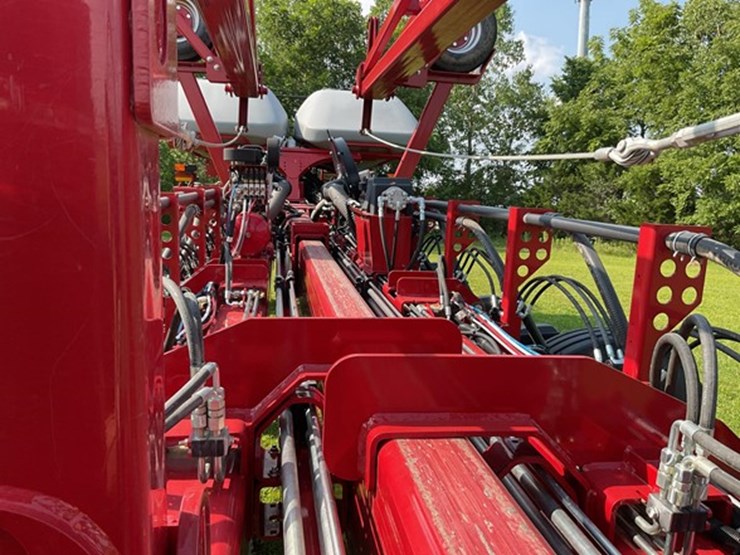 2022-case-ih-2150-image-18