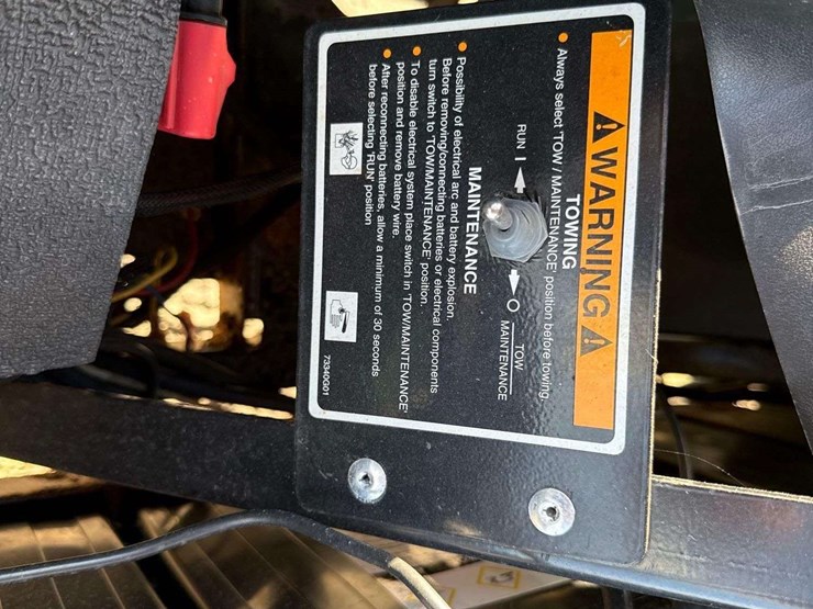 2004-e-z-go-electric-utility-cart-image-8