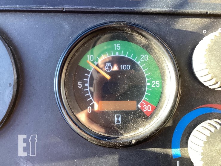 2000-deere-310se-image-19