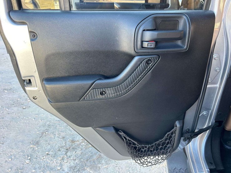 2013-jeep-wrangler-image-20