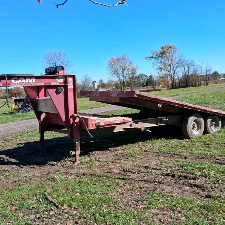 #2151 • 2015 Cam Superline Gooseneck Trailer
