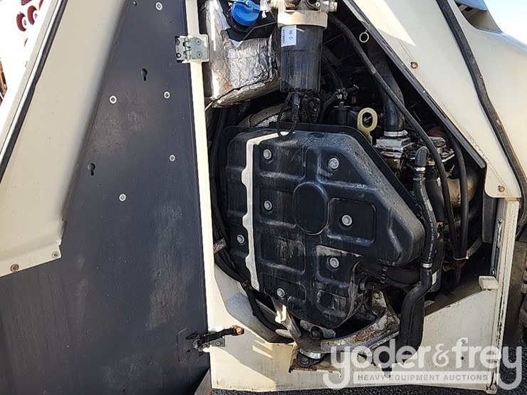 2018-dynapac-cc4200-image-28