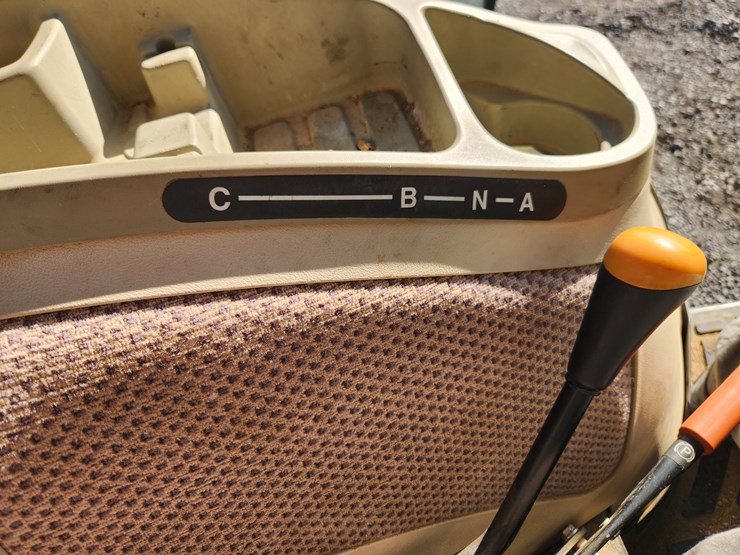 john-deere-3039r-image-17