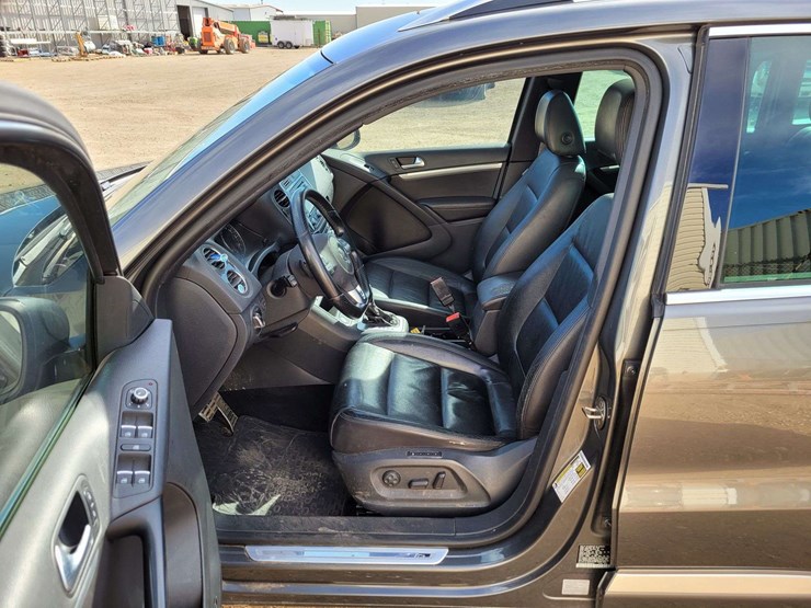 2015-volkswagen-tiguan-image-9