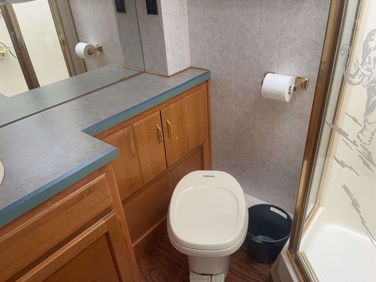 1997-chevrolet-p30-image-41