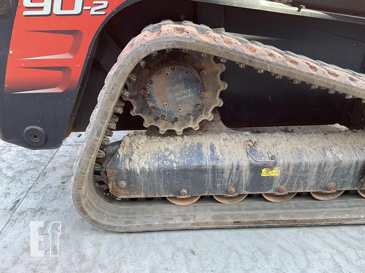 2015-kubota-svl90-2-image-12