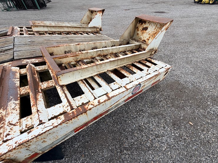 #2201-•-1989-international-equipment-trailer-image-16