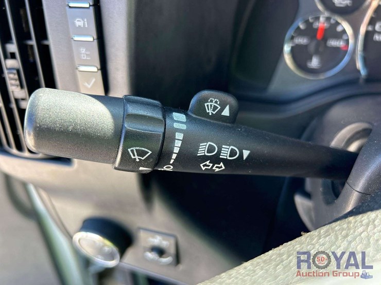 2012-gmc-3500-image-14