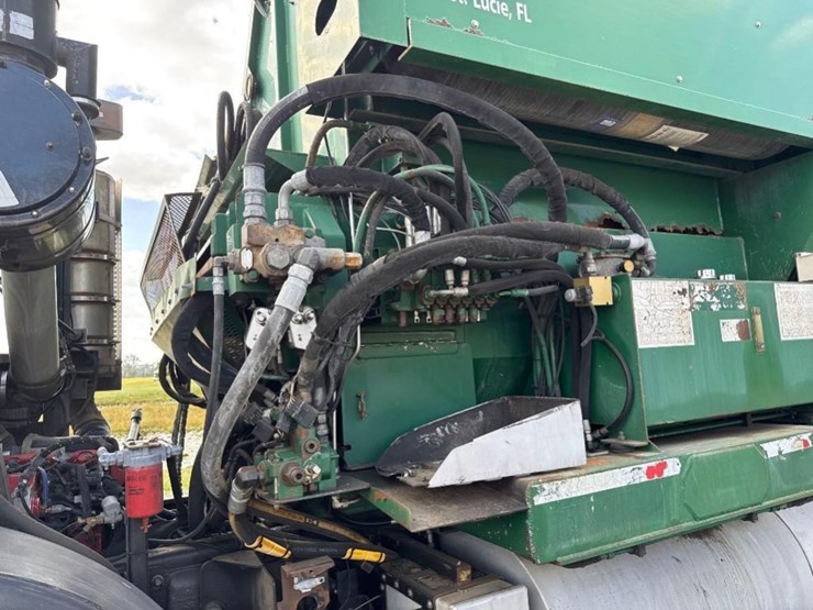 2015-mack-leu633-image-16