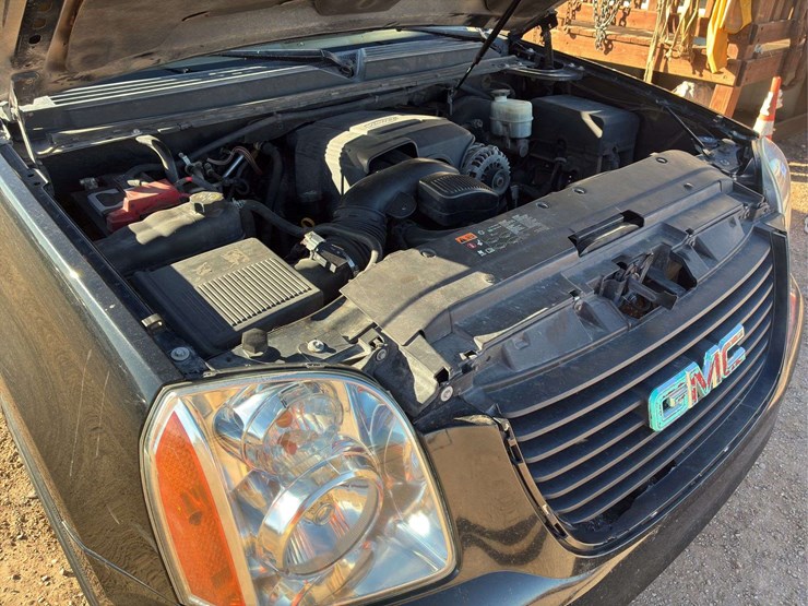 2011-gmc-yukon-xl-image-15