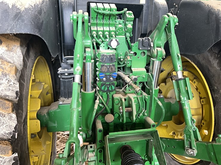 john-deere-6215-image-6