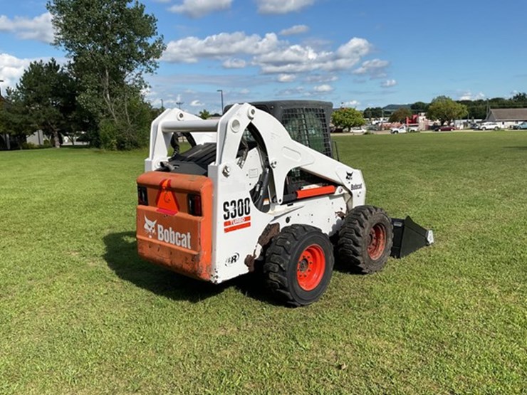 2003-bobcat-s300-image-5