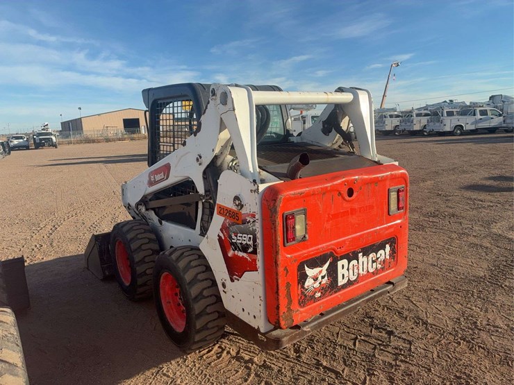 2021-bobcat-s590-image-4