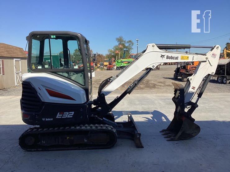 2021-bobcat-e32i-image-5