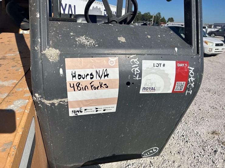 2013-sky-trak-6042-image-20