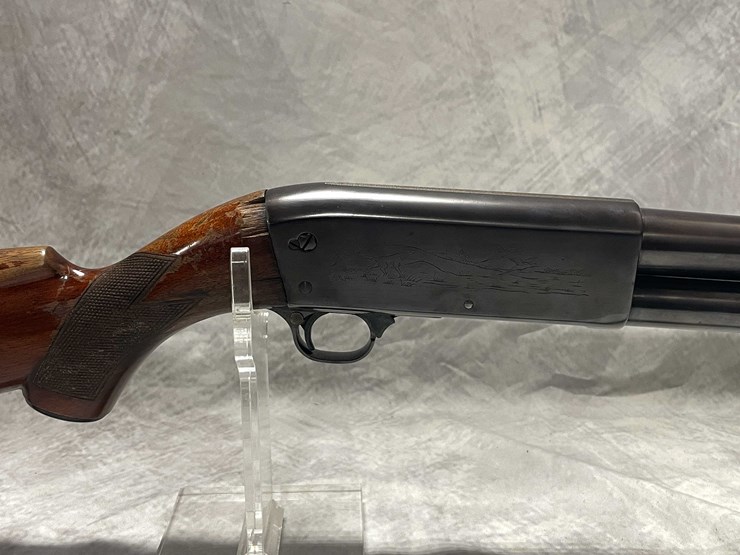 #7038-•-ithaca-model-37,-12-ga.-pump-action-shotgun,-sn:-26995,-(neenah,-wi)-image-4