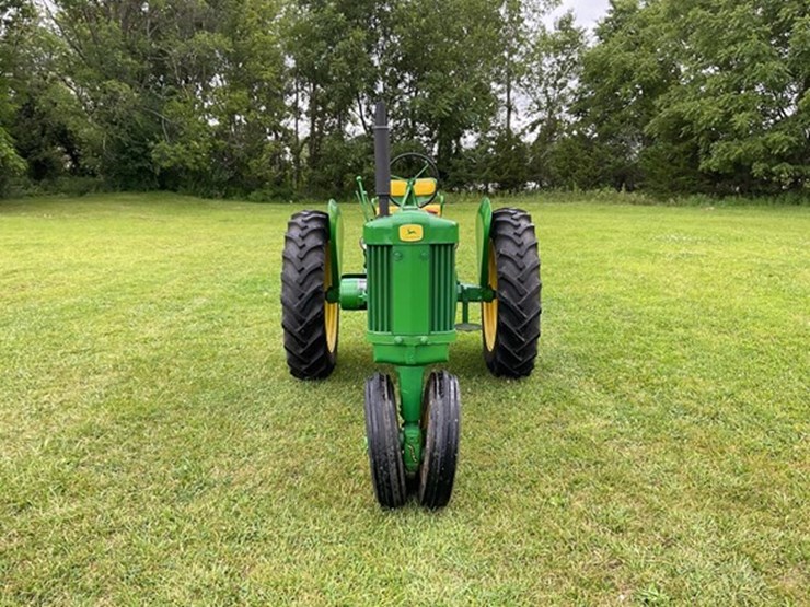 1957-john-deere-520-image-2