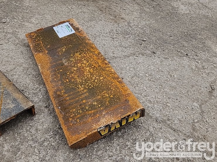 unused-2025-mounting-plate-to-suit-mini-skidsteer-image-2