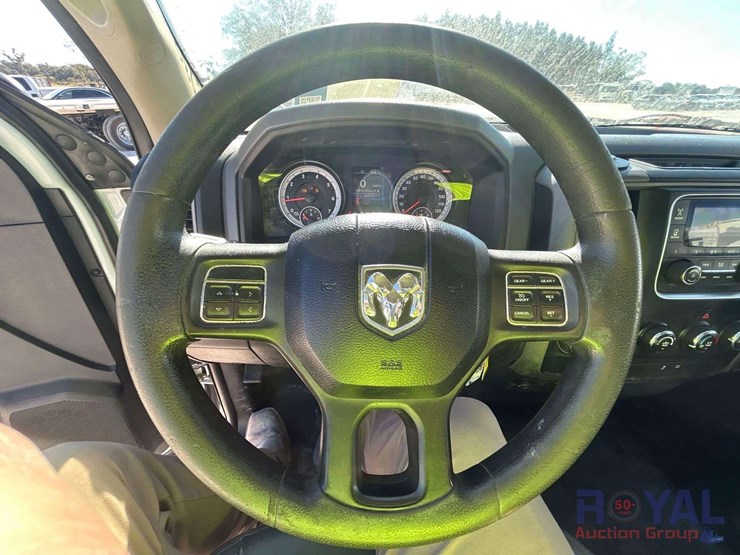 2015-dodge-ram-1500-image-15