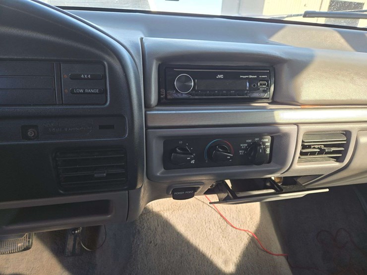 1994-ford-f150-xlt-image-13