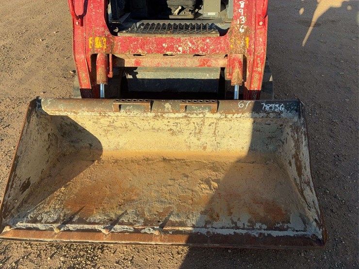 2019-takeuchi-tl8-image-5