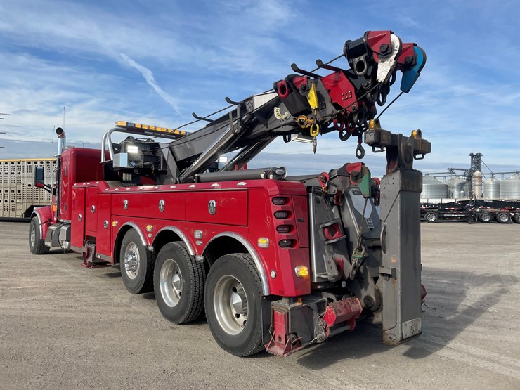 #3822-•-2019-peterbilt-heavy-rotator-truck-(has-mn-title-in-delay,-may-take-6-8-weeks)-image-2