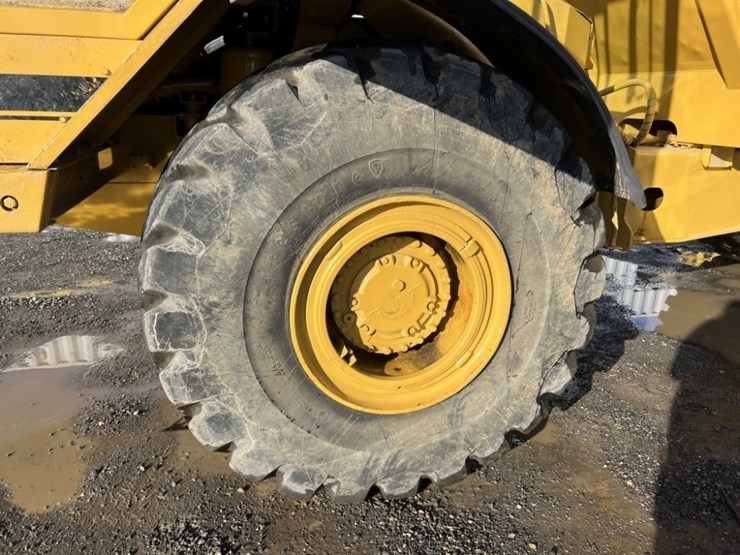1990-caterpillar-d30d-image-11