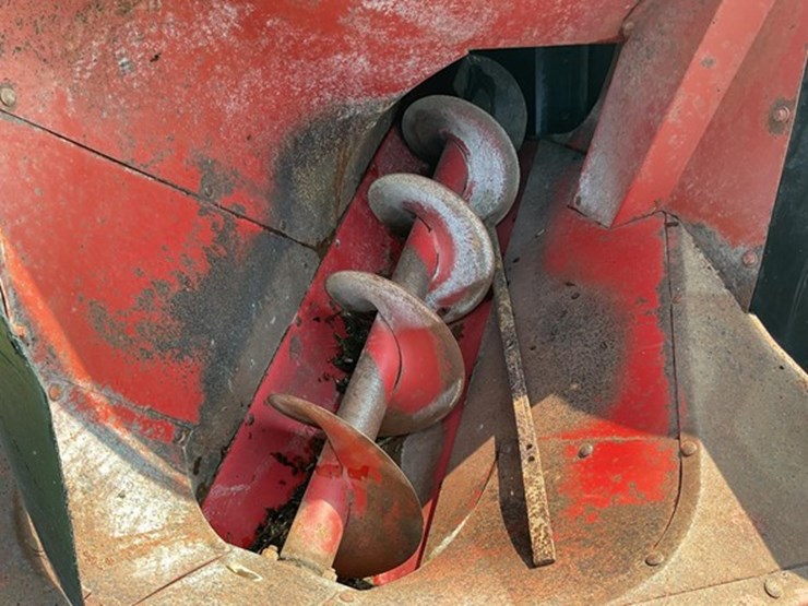 2002-new-holland-f62b-image-8