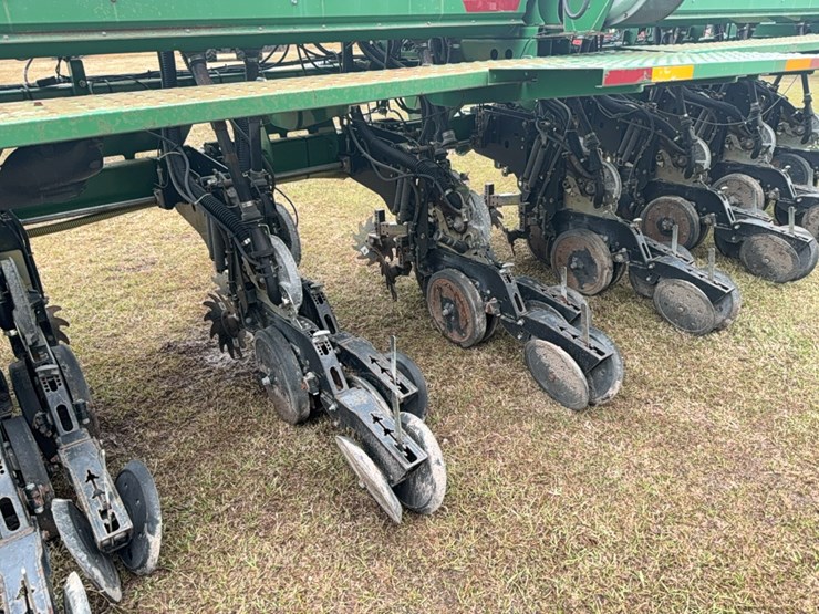 great-plains-2525a-image-9