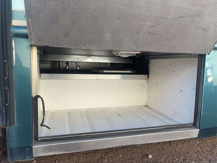 1997-chevrolet-p30-image-100