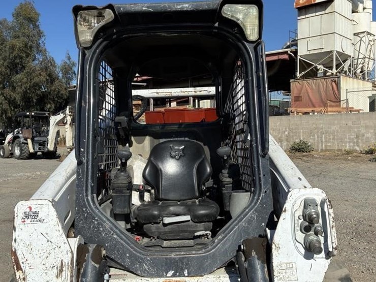 2019-bobcat-s570-image-15